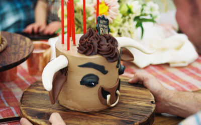 5 Unique Cake Stands For Your Next Event